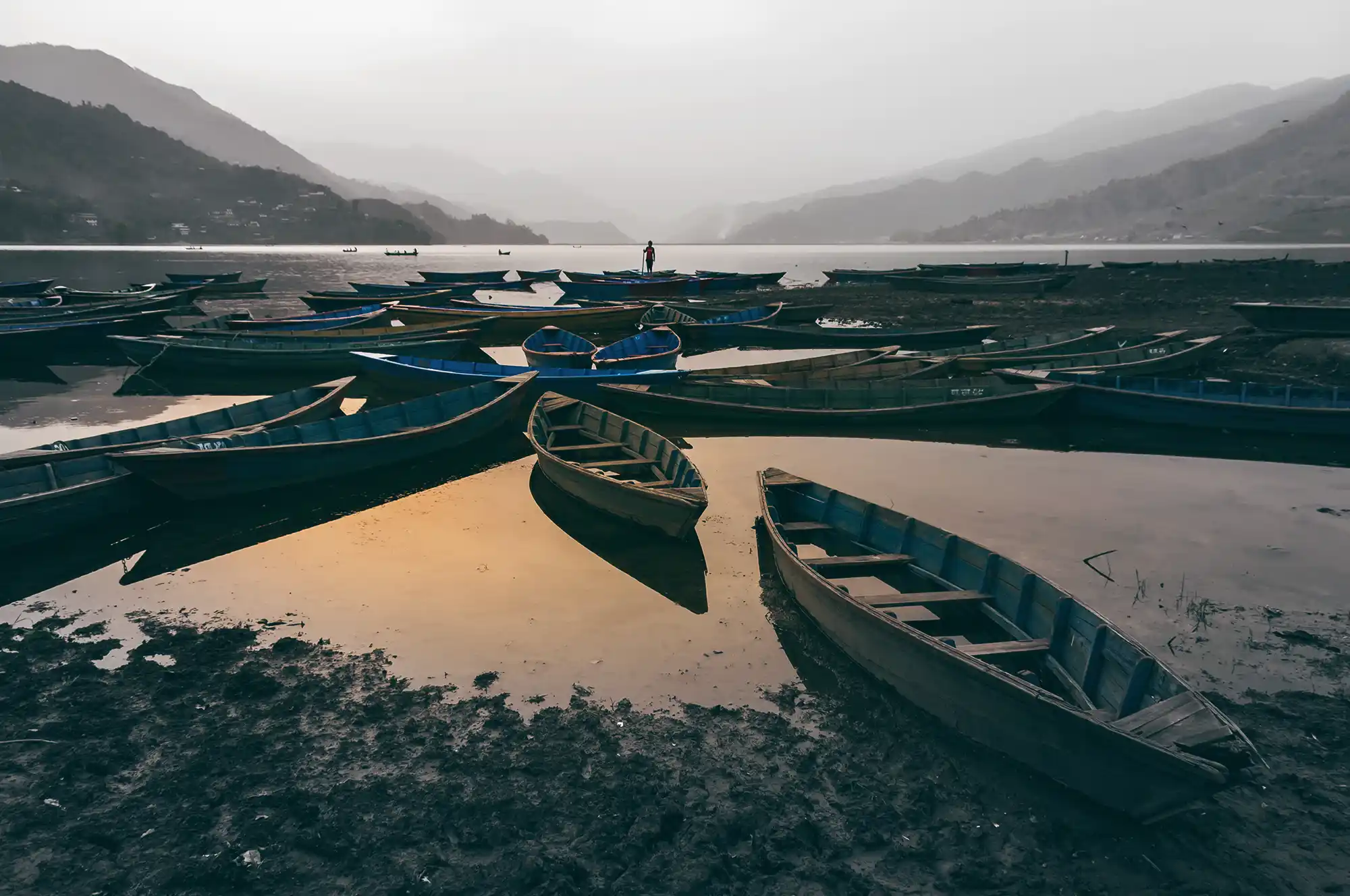 Luis Gómez - Documentary Photographer - Pokhara Lake
